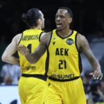 ο τζέιμς νάναλι στον ημιτελικό του basketball champions league ανάμεσα στην ΑΕΚ και την Μάλαγα